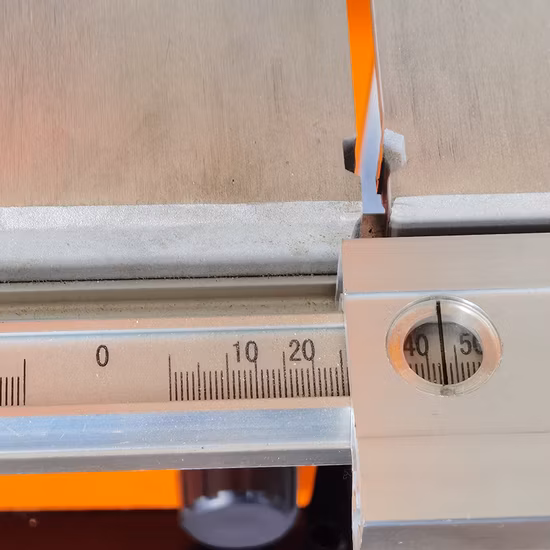 Вертикальная ленточная пила Allwin 120 В. 10-дюймовая пила по дереву с дополнительной подставкой.